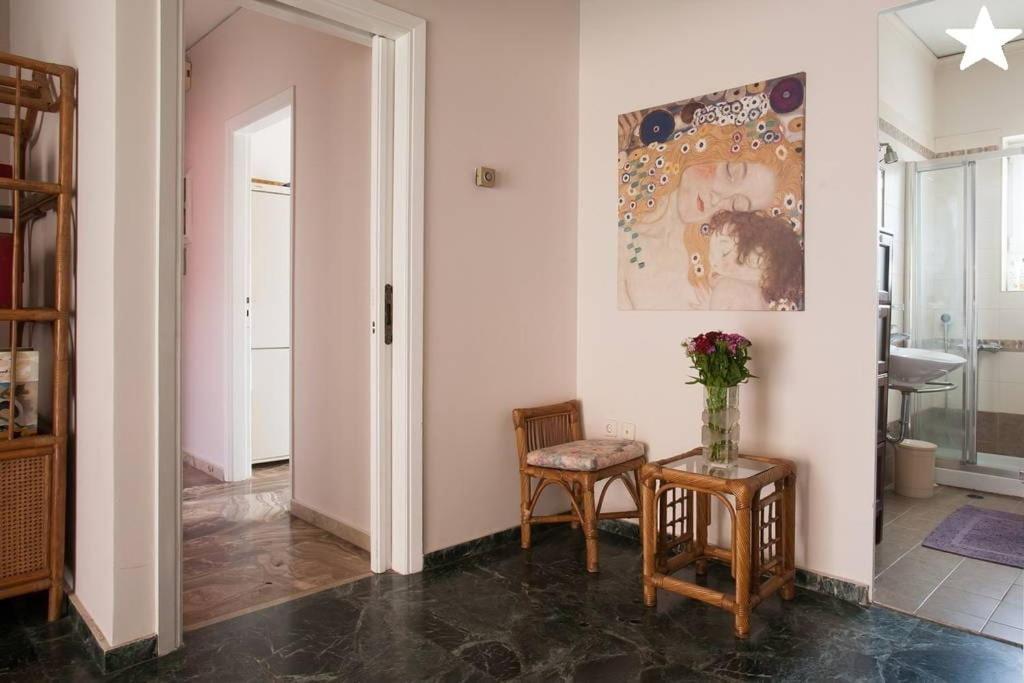 Three Bedroom Spacious Near Acropolis * Atene